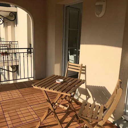 Appartement Serris 公寓 *